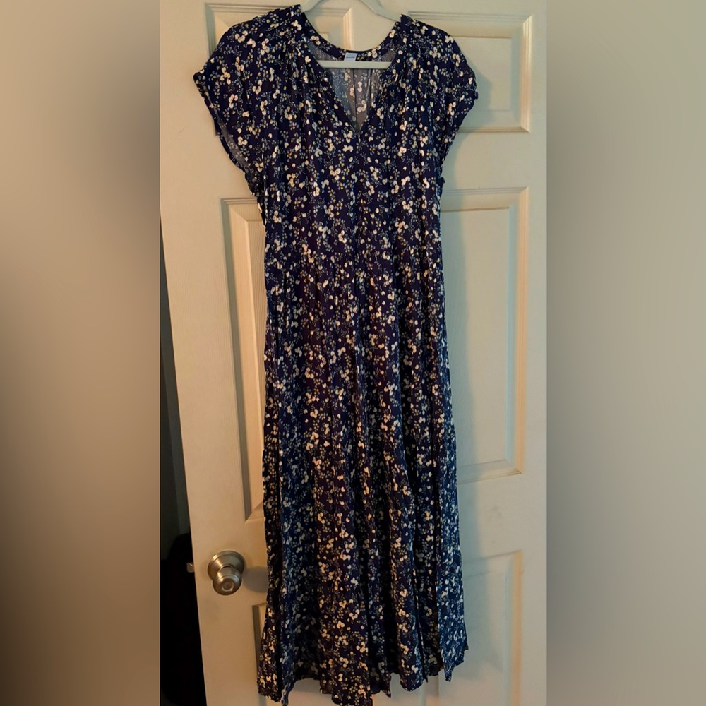 Old Navy Navy Floral Dress